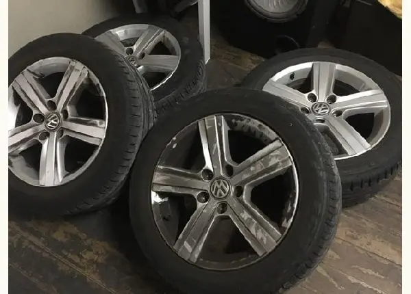 Vendo Rodas com Pneu Michelin em bom estado