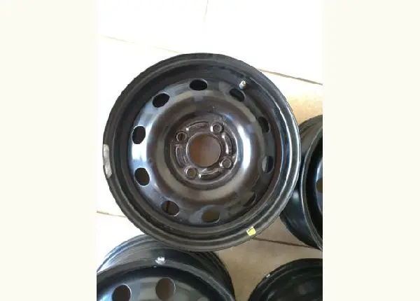 Ford Fiesta jogo de rodas aro 14