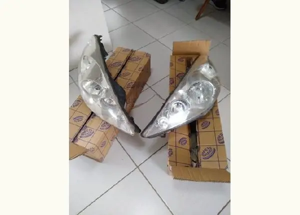 Farol Peugeot 207