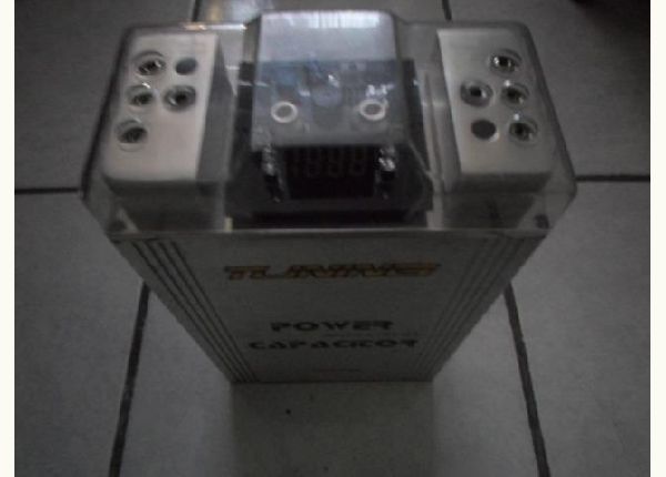 Mega Capacitor Tuning (3.0 Farad) com Voltímetro digital (Seminovo)