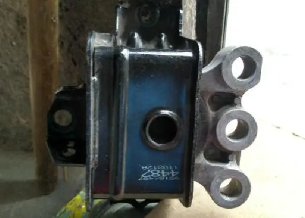 Coxim superior do motor do do Onix