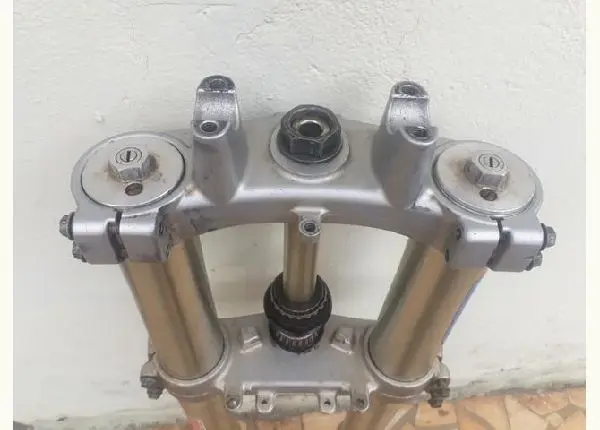 Suspensao yamaha yzf250 motocross