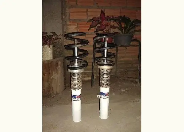 Vendo suspensão a rosca da Saveiro e do gol G5 em diante !!