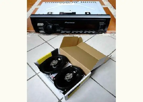 Kit Aparelho Pioneer (USB, Auxiliar, rádio AM/FM) + Alto Falantes 6x9 Champion (Novos)