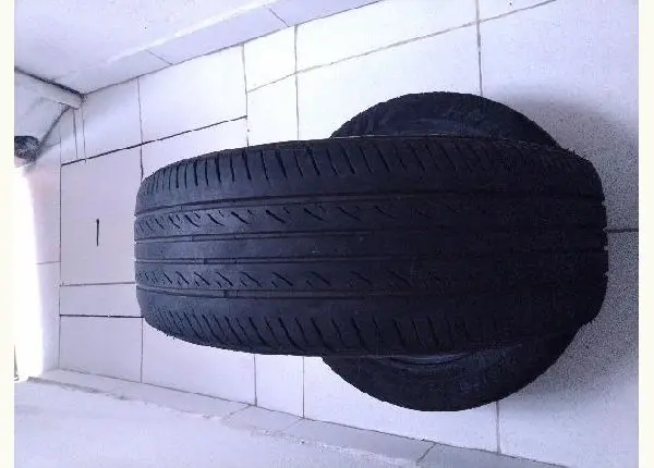 2 pneus originais Hi Fly pouco uso 185/60 r15
