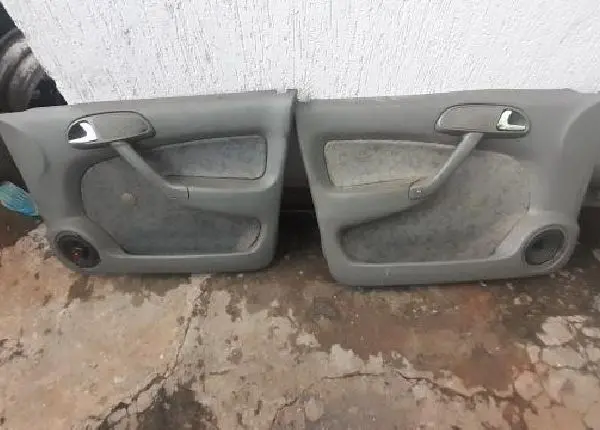 Forro de porta do gol g3 (4portas)bem conservados Leia a descrição