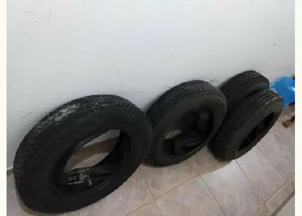 Vendo pneus fusca