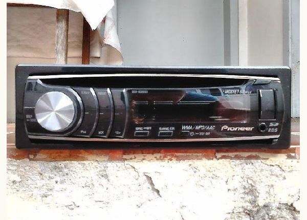 Aparelho Pioneer, 6 saídas RCA, leitor de CD, entrada USB, Auxiliar, cartão SD, rádio