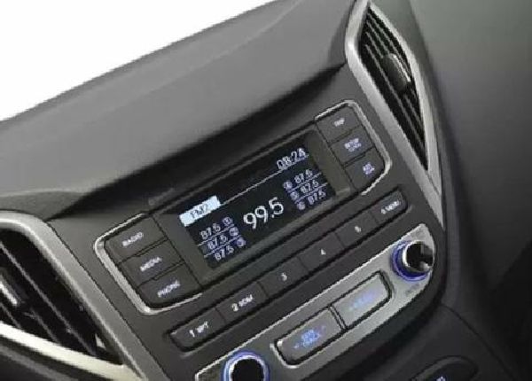Rádio Original Hyundai Hb20 2016 Codigo 961501s500ra5