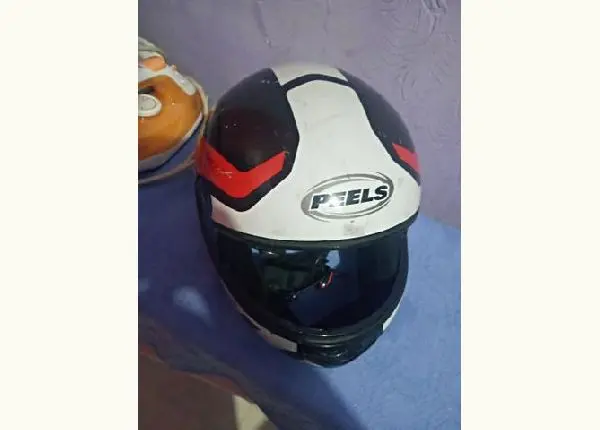 Capacete top da peels