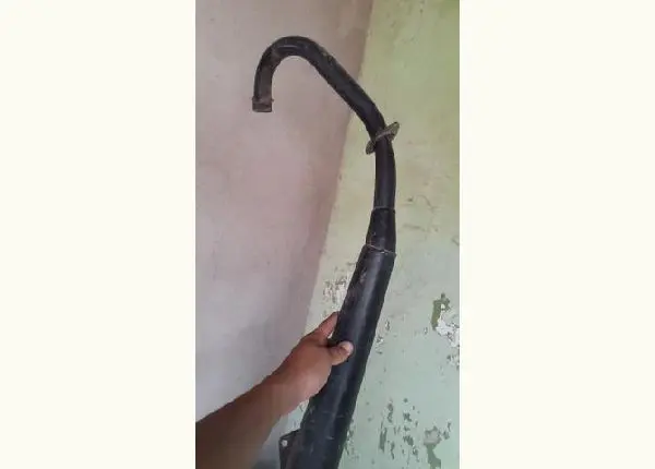 Vendo cano de 150 titan 2013