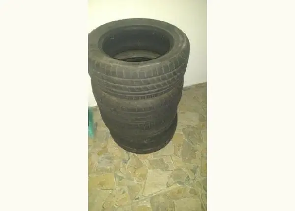 Vendo eses peneus ai roda muito ainda
