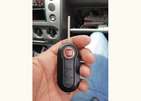 Chave canivete fiat