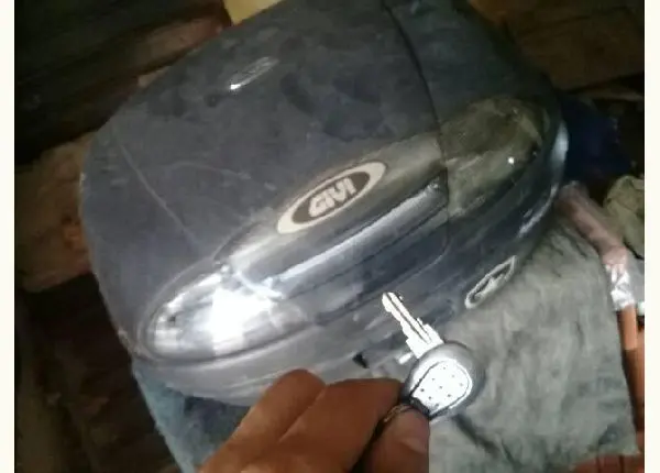 Bau para motos grande