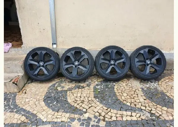 Jogo de rodas aro 18 5 furos