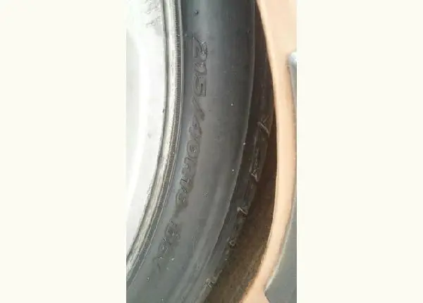 Troco pneu 215/40 18 Hankook