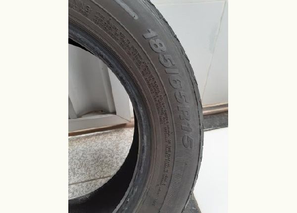 Vendo pneu Landsail 185/65 15R 88H