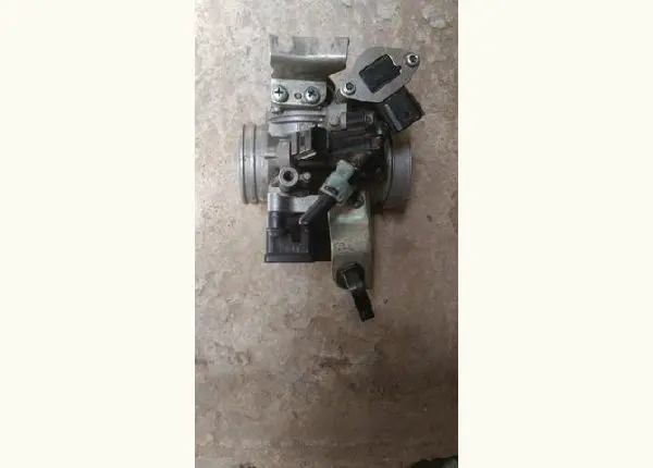 Corpo injeção cb 300