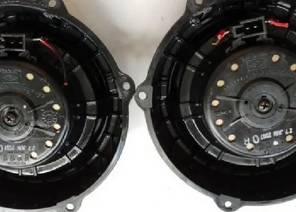 2 x Autofalantes Bravox Triaxial (B3X50) Chevrolet 100W