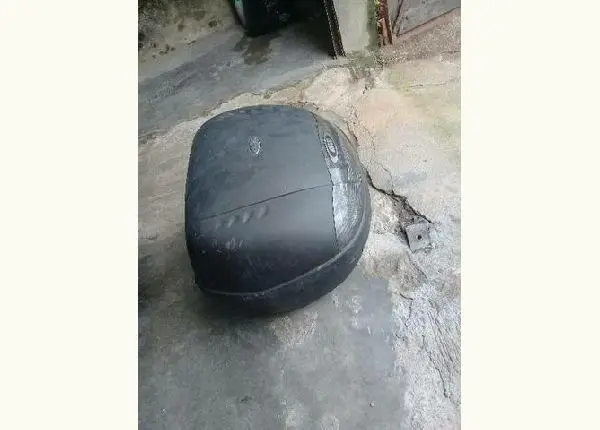 Bau para motos grande