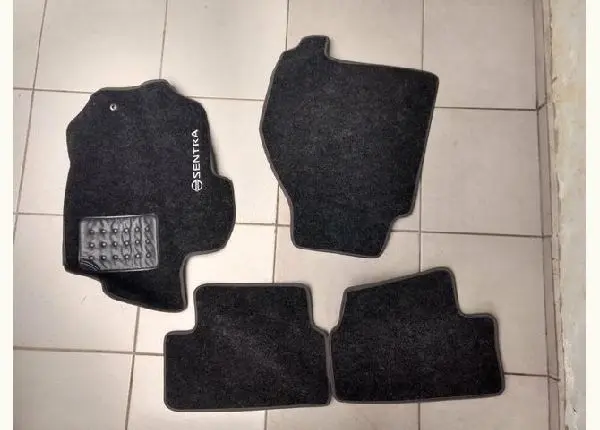 Tapete de Carpete Nissan Sentra