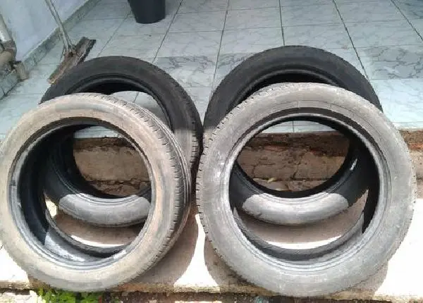 Pneu michelin 215/50 aro 17