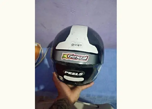 Vendo capacete top da peels