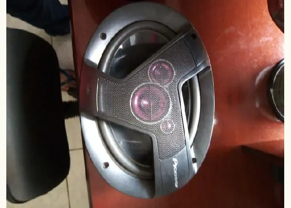 Auto falantes 6x9 são dois