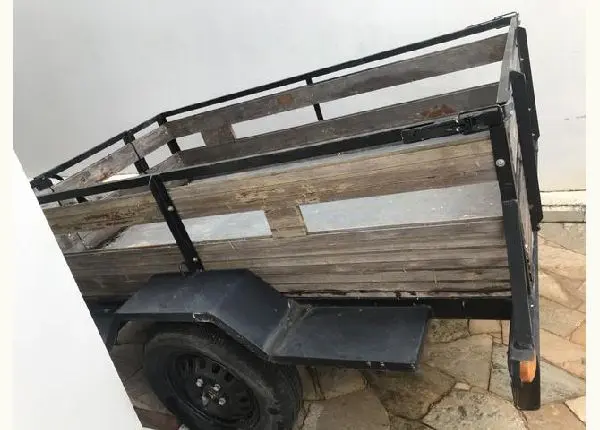 Carretinha emplacada