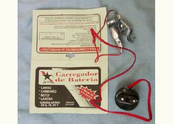 Carregador de bateria veicular