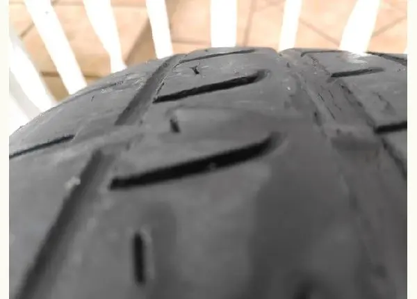 Pneu Pirelli 195 60 15 usado