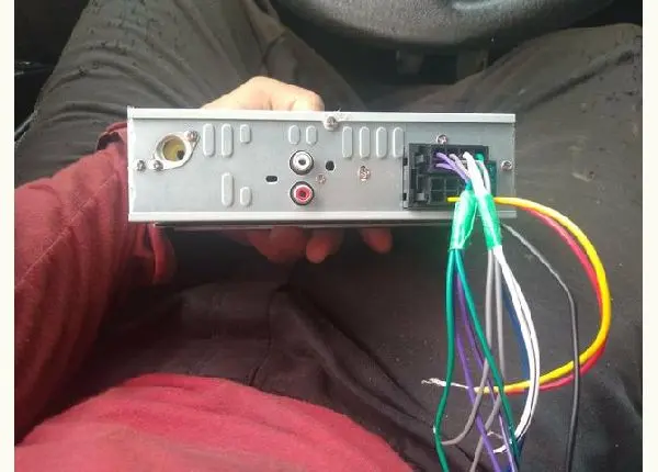 Vendo som de carro Multilaser New one