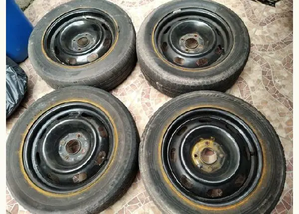 Rodas do Peugeot aro 15