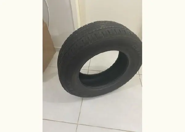 Pneu 215/65 R16 Novo