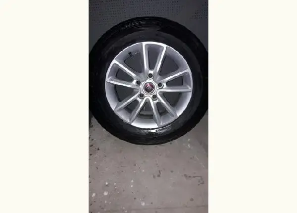 Jogo de roda da Fiat Freemont
