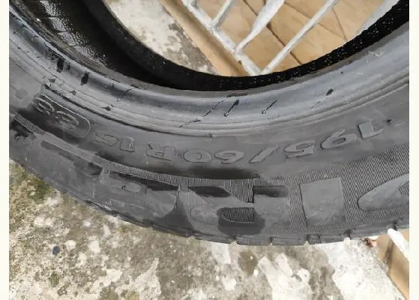 Pneu Pirelli 195 60 15 usado