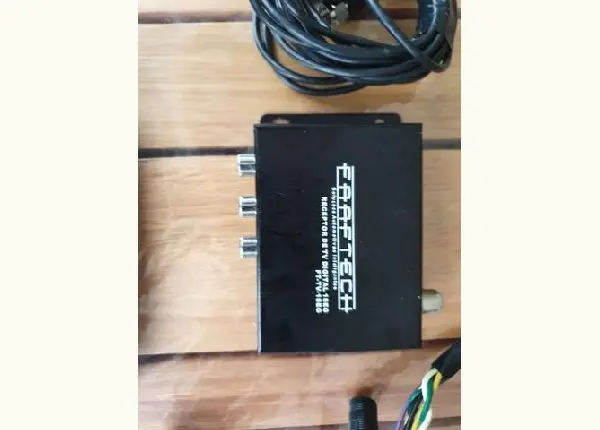 Interface desbloqueio Faaftech BMW com TV digital e câmera de ré