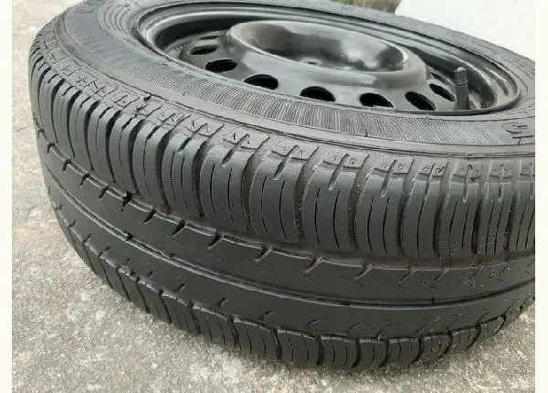 Pneu aro 14 godyear com roda em esyado de novo