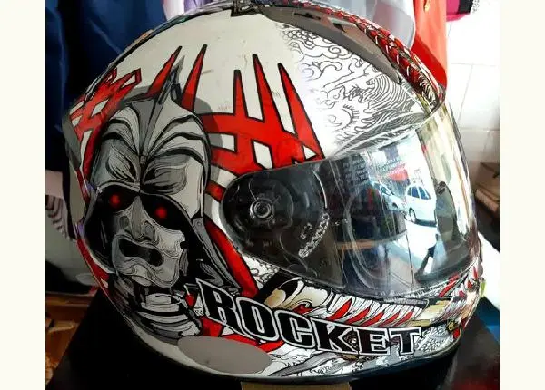 Capacete N° 58 Rocket
