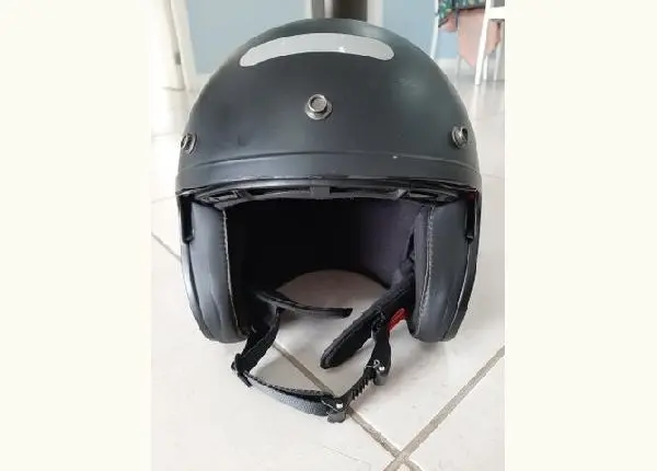 Capacete LS2 com óculos interno
