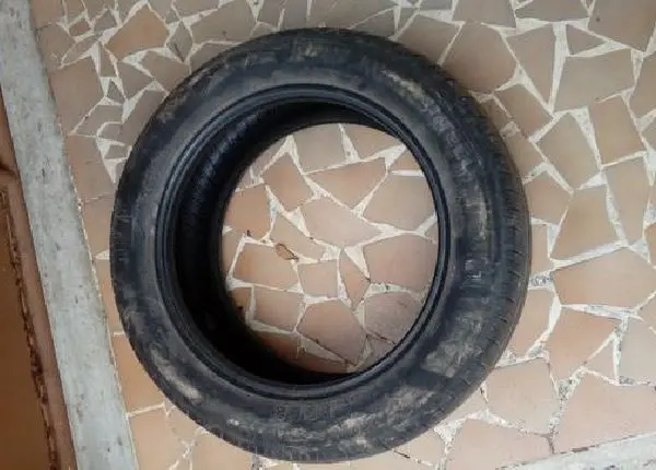 Pneu usado 205/55 R16