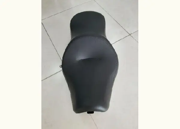Banco interiço para Harley Davidson 48 com aplicação adicional de gel