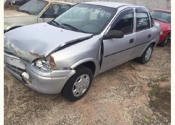 Corsa classic 00 para comercialização de peças (desmanche)