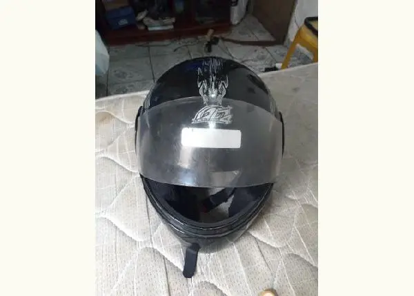 Vendo Capacete por 30 reais