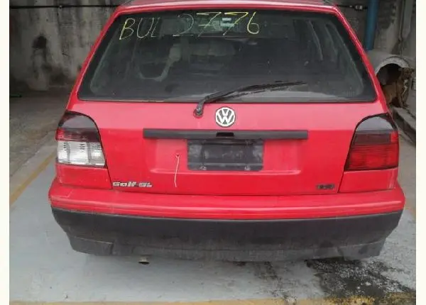 Golf 95 para comercialização de peças (desmanche)
