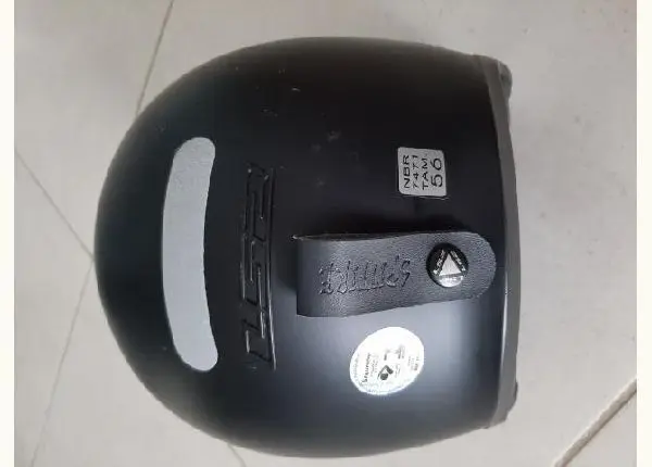 Capacete LS2 aberto preto com óculos interno