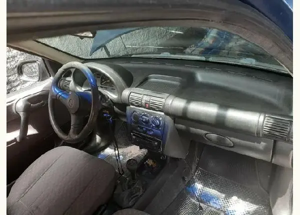 Vendo esse corsa ano 99/2000