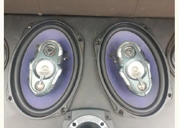 Vendo um par de meia nove buster 80 reais