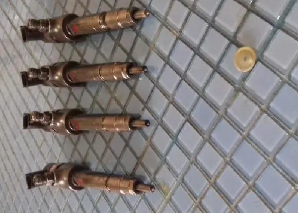 Vendo ou troco bicos ejetores s10 disel