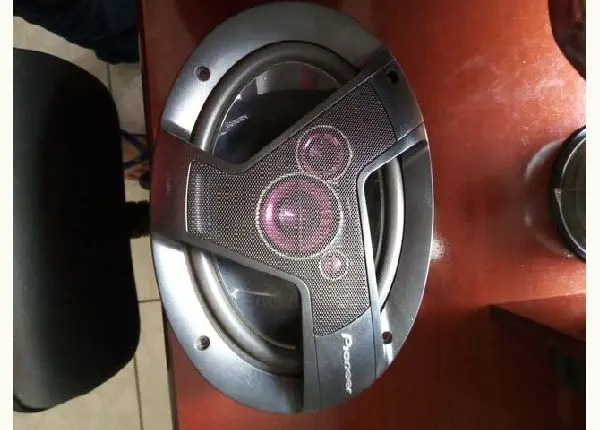 Auto falantes 6x9 são dois
